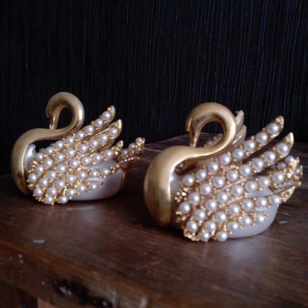 Vintage koppel zwaantjes met pareltjes, Ophalen of Verzenden