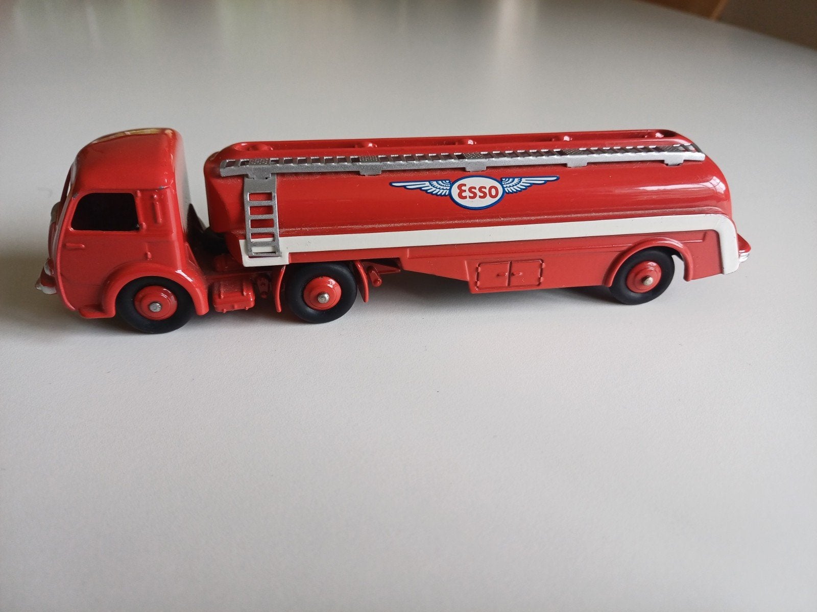 Vintage Esso Tankwagen Speelgoedmodel, Ophalen of Verzenden, Gebruikt, Bus of Vrachtwagen, Dinky Toys