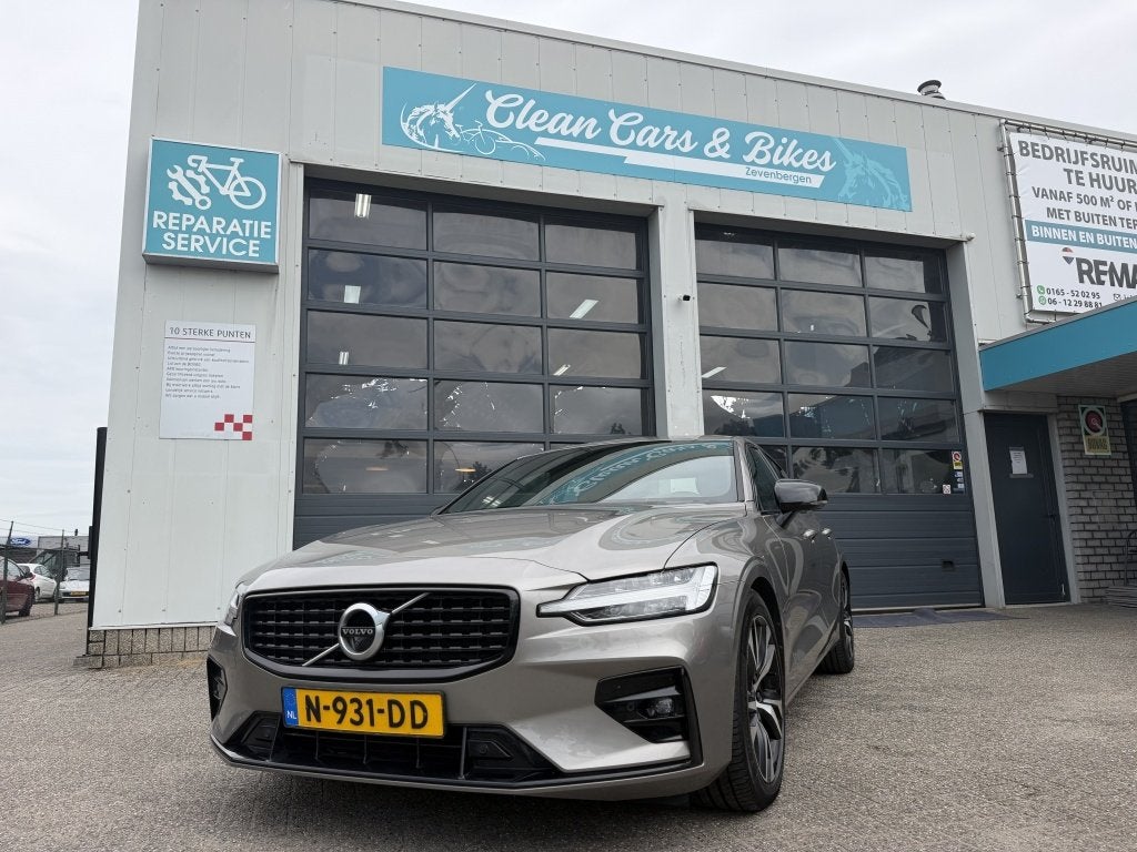 Volvo S60 2.0 B3 R-Design (bj 2021, automaat), Auto's, Volvo, Automaat, Euro 6, 4 cilinders, 1969 cc