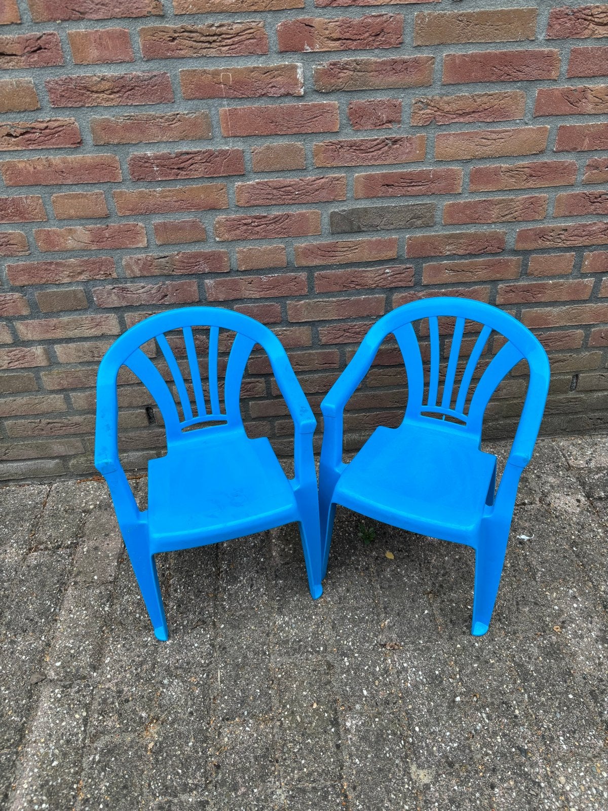 2 blauwe kinder tuinstoelen, Tuin en Terras, Tuinstoelen, Ophalen, Gebruikt, Plastic