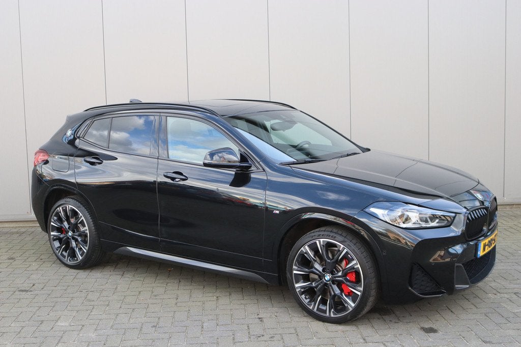 BMW X2 sDrive20i Business Ed. Plus Pano-dak/Leder/20-Inch/St, Auto's, BMW, X2, Euro 6, 4 cilinders, 179 pk