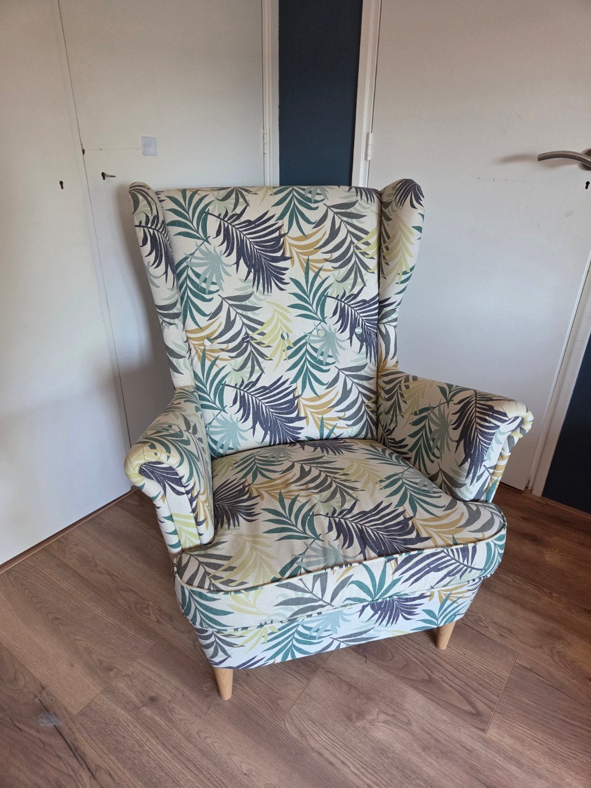 Stoel / Fauteuil Strandmon serie ikea, Huis en Inrichting, Fauteuils, Ophalen, 75 tot 100 cm, Zo goed als nieuw, Stof