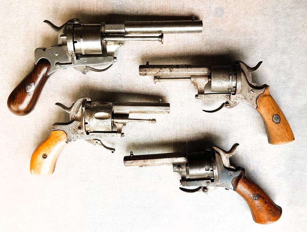 4 Antieke Revolvers, Antiek en Kunst, Ophalen of Verzenden