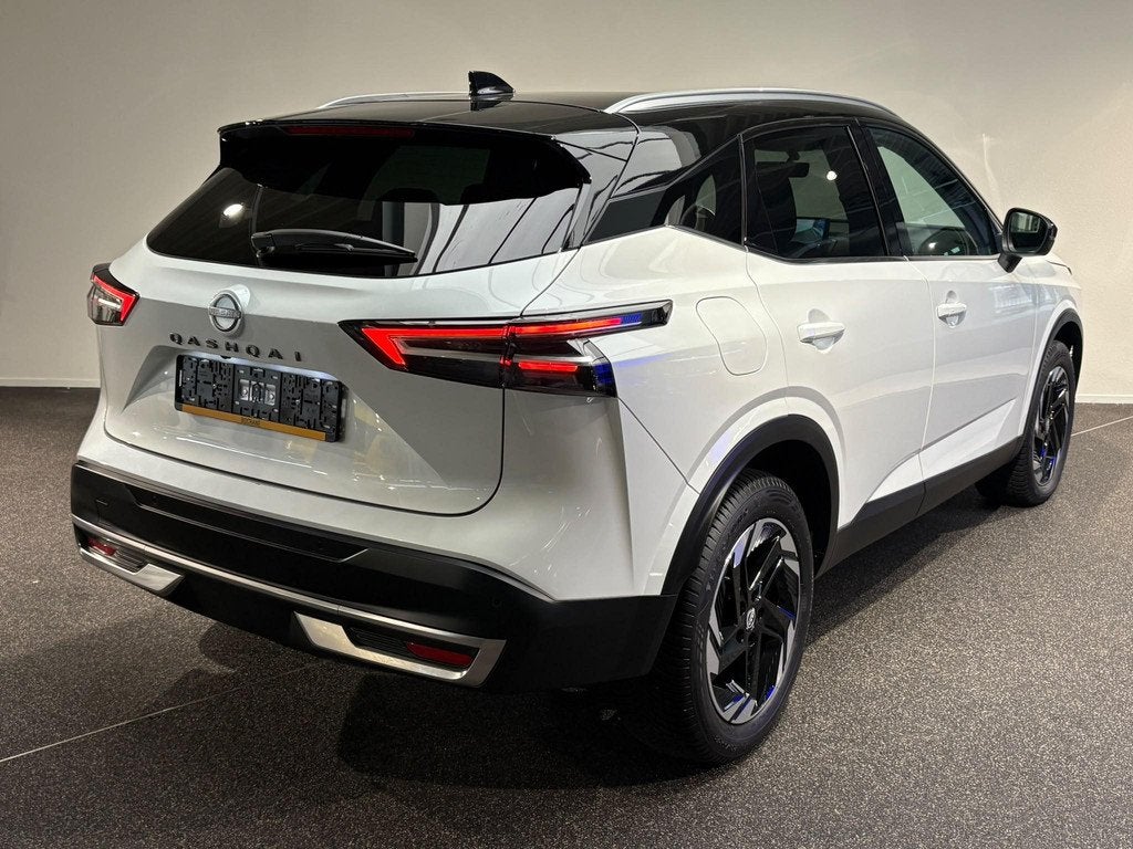 Nissan Qashqai 1.3 MHEV Xtronic N-Connecta | Navigatie | Pan, Auto's, Nissan, 4 cilinders, Met garantie (alle), Leder en Stof