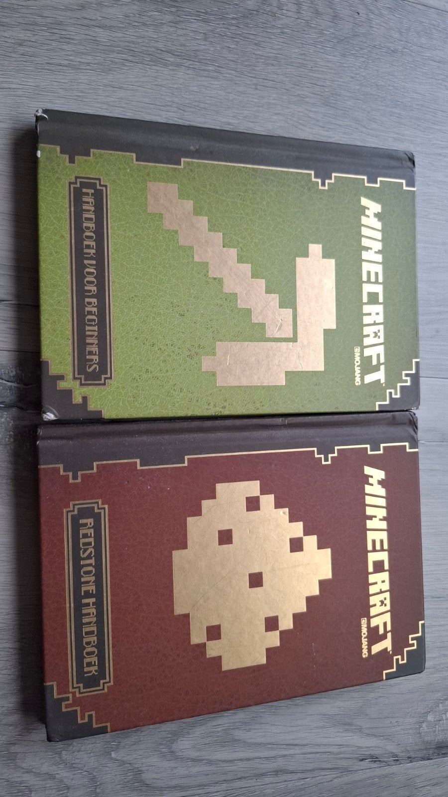 Minecraft Handboeken: Beginners & Redstone, Boeken, Ophalen of Verzenden, Zo goed als nieuw, Mojang, Non-fictie