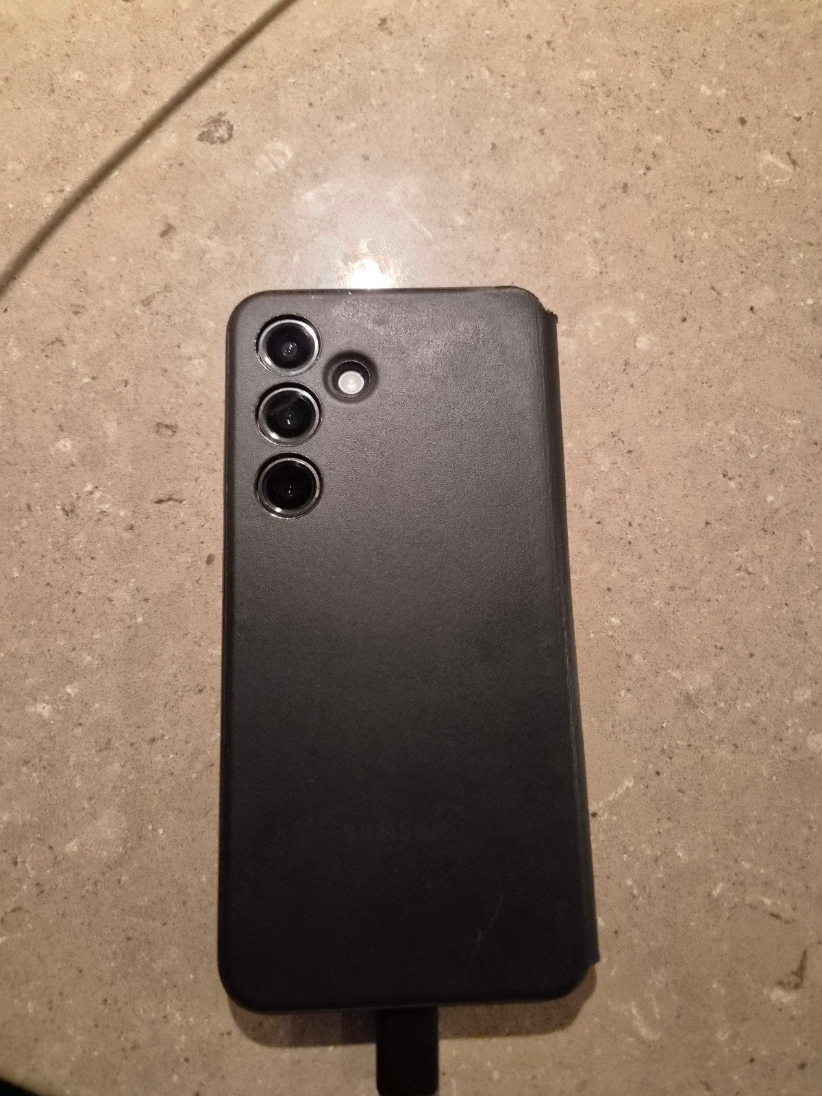 Foto 5 van Samsung Galaxy S23 Smartcase Zwart