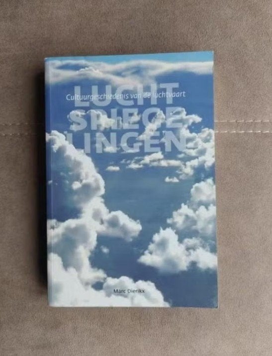 Luchtspiegelingen door M. Dierikx, Verzamelen, Luchtvaart en Vliegtuigspotten, Ophalen of Verzenden, Gebruikt, Boek of Tijdschrift