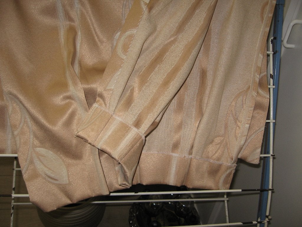 Verduistering over gordijn €7.50 Beige  bruin genaaid 175 cm, Huis en Inrichting, Ophalen of Verzenden, Zo goed als nieuw, Beige