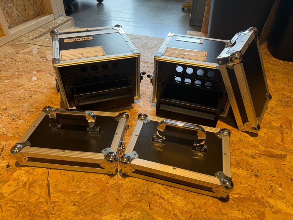 Diverse 9,5inch racks en lades, Info@thomann.de, Zo goed als nieuw, Flightcase, Flyht pro