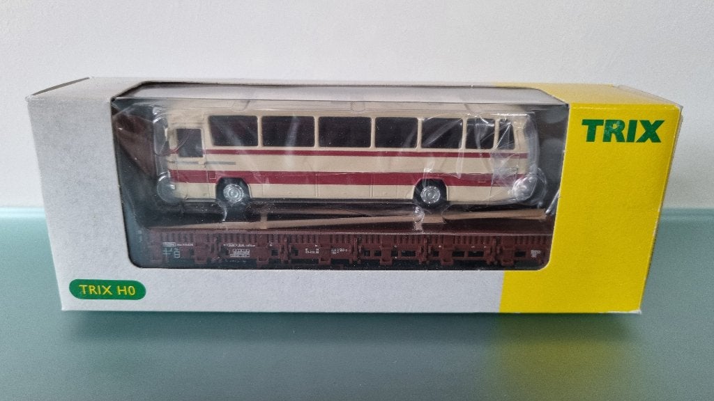 Trix 24400 - DB Rongenwagen met Mercedesbus - Ep. IV, Gelijkstroom, Verzenden, Trix, Nieuw