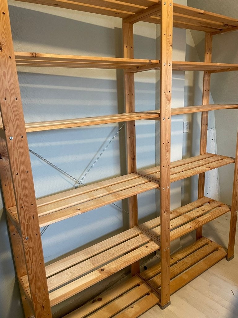 2x Ikea Hejne stellingkast naaldhout, Ophalen, Zo goed als nieuw
