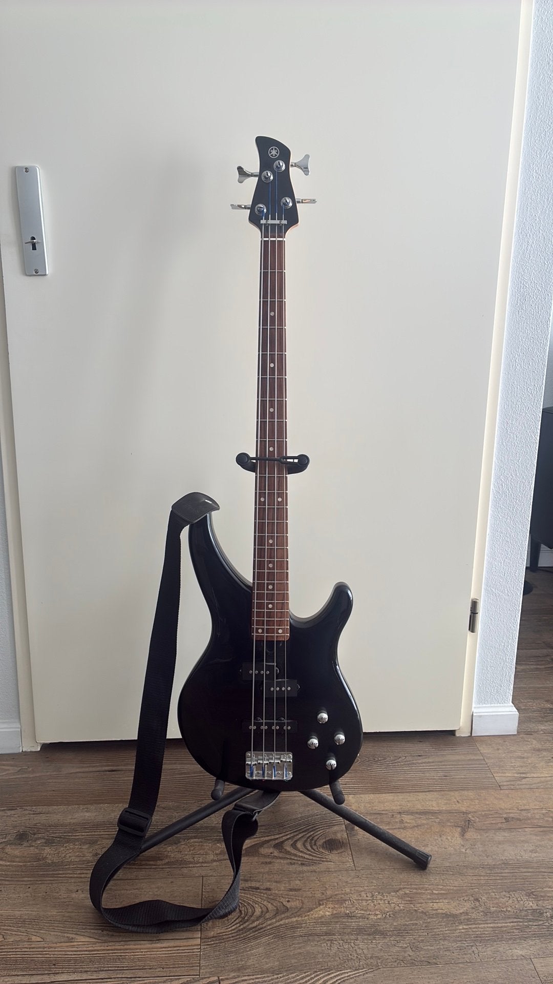 Yamaha basgitaar, Ophalen, Zo goed als nieuw, Elektrisch