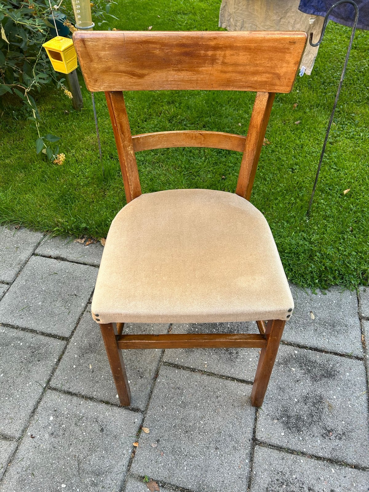 Vintage houten stoel met gestoffeerde zitting, Ophalen