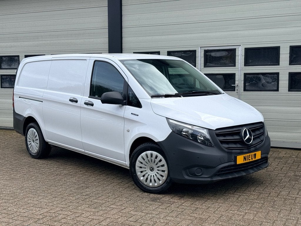 Mercedes-Benz eVito 112 66 kWh Snelladen L2 Lang - Camera -, Auto's, Stof, Gebruikt, 116 pk, Wit