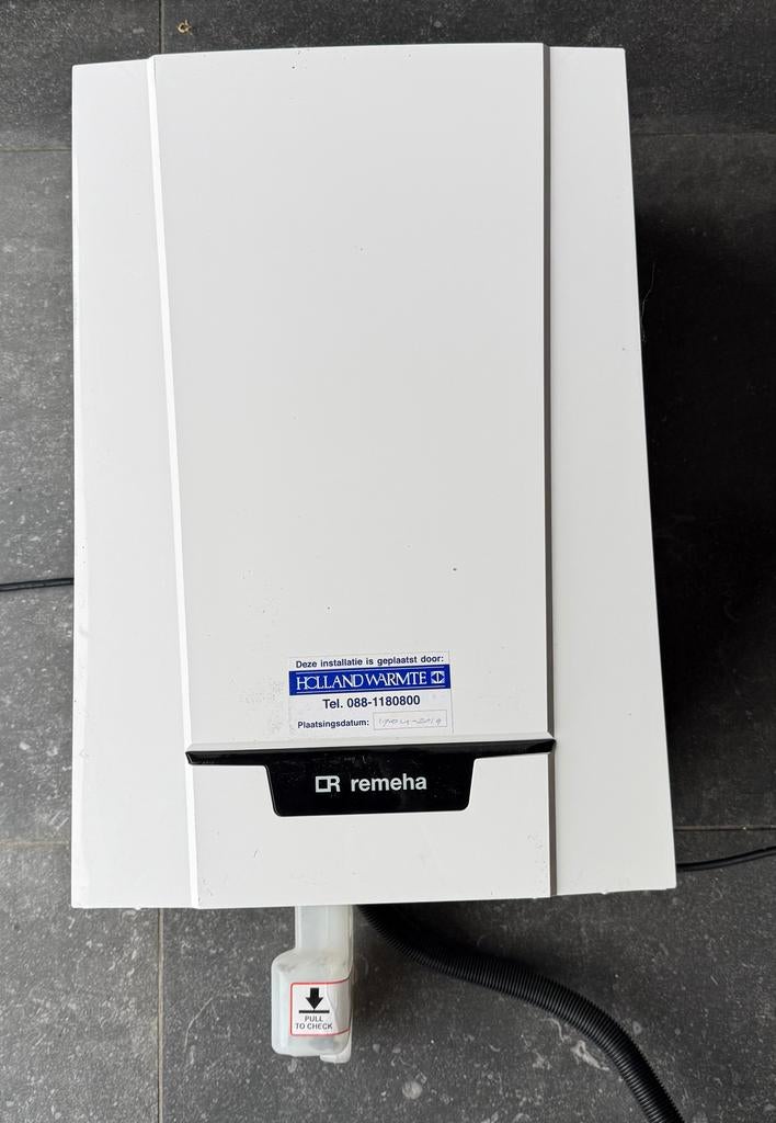 Remeha Tzerra Ace 28C CV-ketel, Ophalen, Gebruikt, Hoog rendement (Hr), Cv-ketel of Combi-ketel