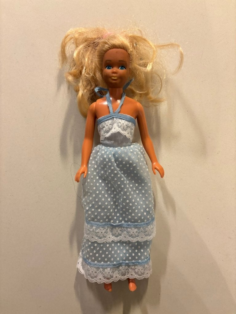 Vintage skipper met met blauw stippen barbie pop!, Ophalen of Verzenden, Gebruikt, Pop
