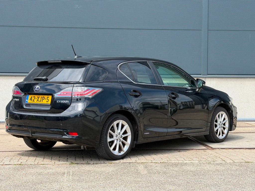 Lexus CT 200h Business Line Pro|Handel/export|NAP|LMV|Camera, Auto's, Lexus, Euro 5, Gebruikt, Zwart, 4 cilinders