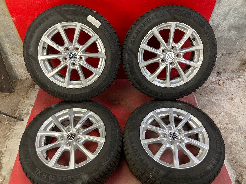 Winterbanden Volkswagen VW Caddy 2020 / 2026  205/60R16, 16 inch, ., Banden en Velgen, .