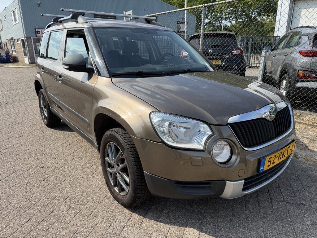 Skoda Yeti 1.2 TSI Comfort/Inruilkoopje/APK 1-2027/Lees teks, Auto's, Skoda, Voorwielaandrijving, Euro 5, Gebruikt, Metallic lak