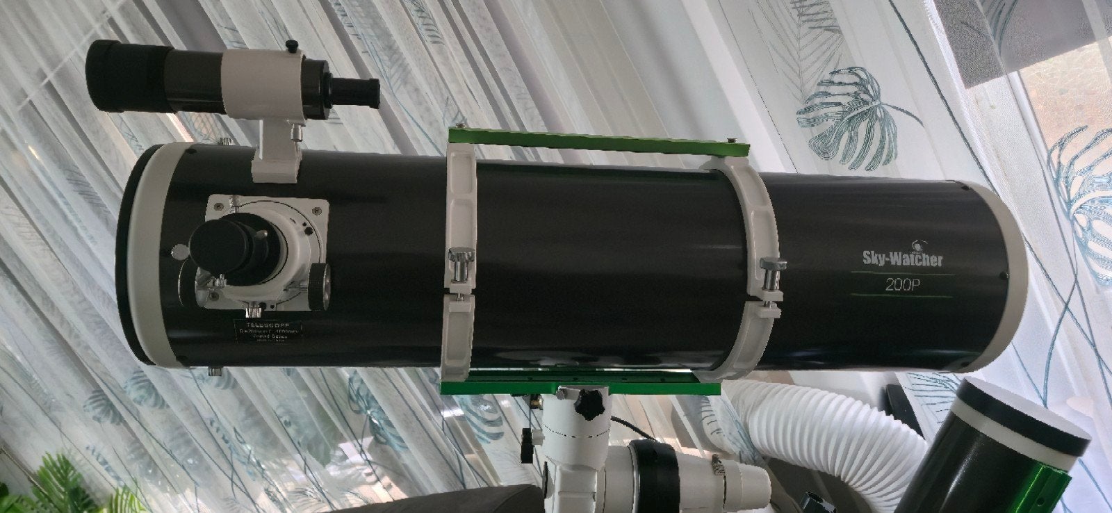 Sky-Watcher 200P + EQ5 Pro SynScan (Wifi + GoTo) –, Ophalen, 80 tot 200 mm, Met statief, Spiegeltelescoop (reflector)