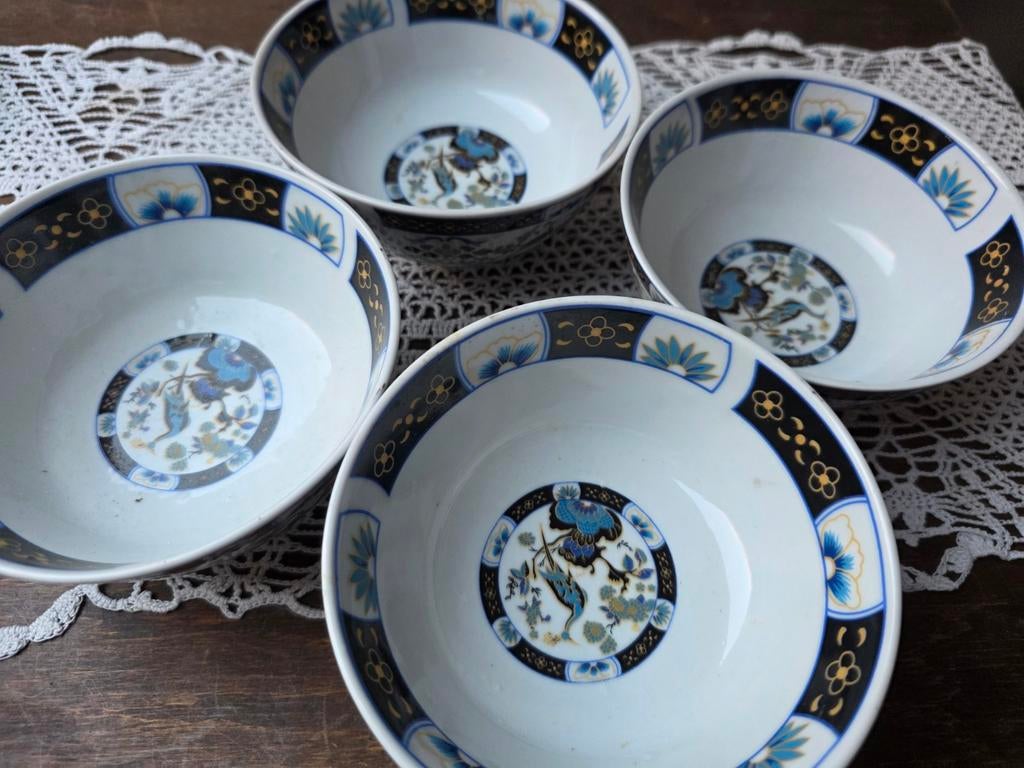 Vintage kommetjes pauw chinese roos, Huis en Inrichting, Keuken | Servies, Ophalen of Verzenden, Zo goed als nieuw, Kom(men), Overige stijlen