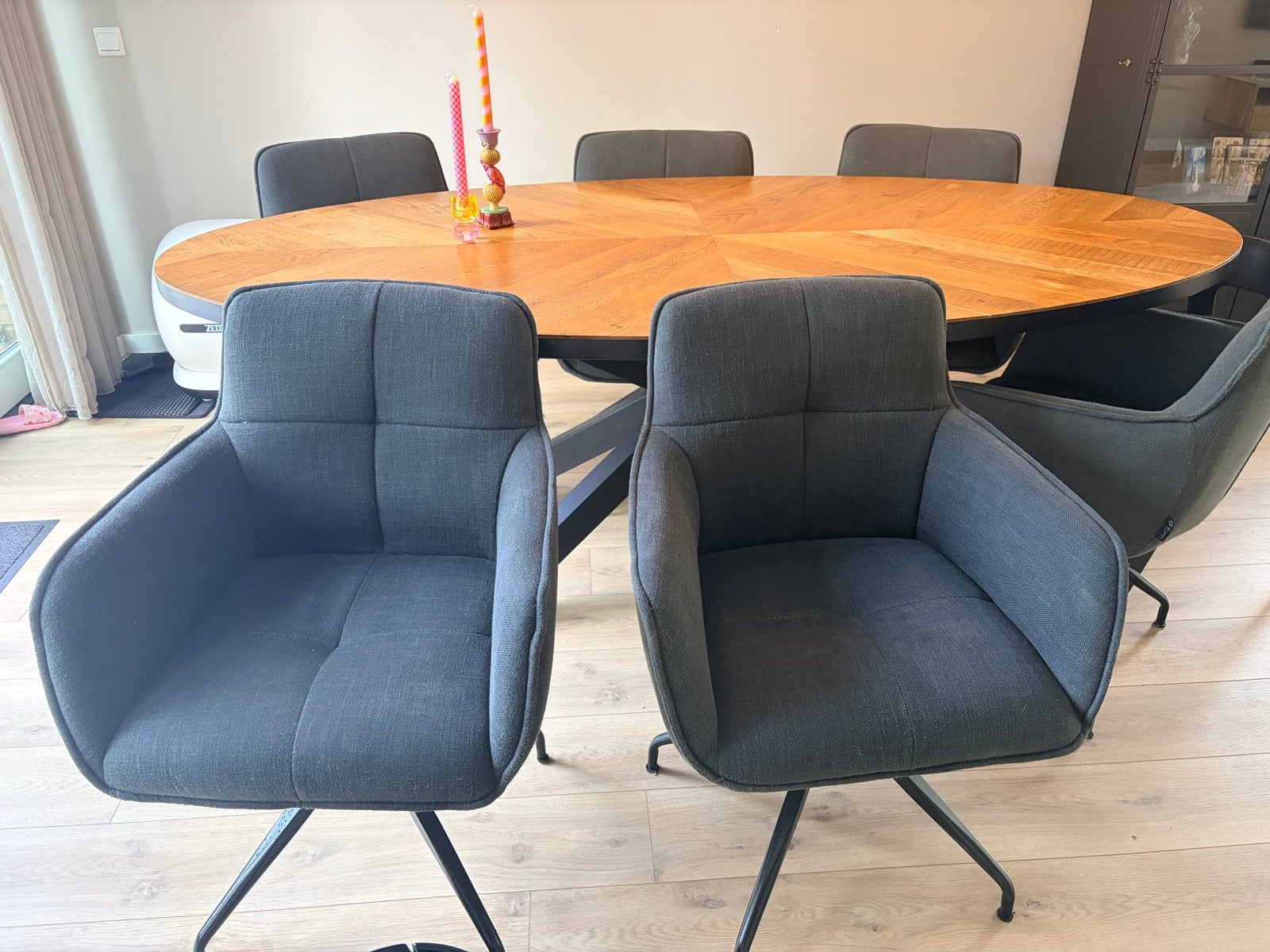 Moderne eetkamerstoelen - Grijs stof met draaivoet, Ophalen of Verzenden, Zo goed als nieuw, Vijf, Zes of meer stoelen, Stof