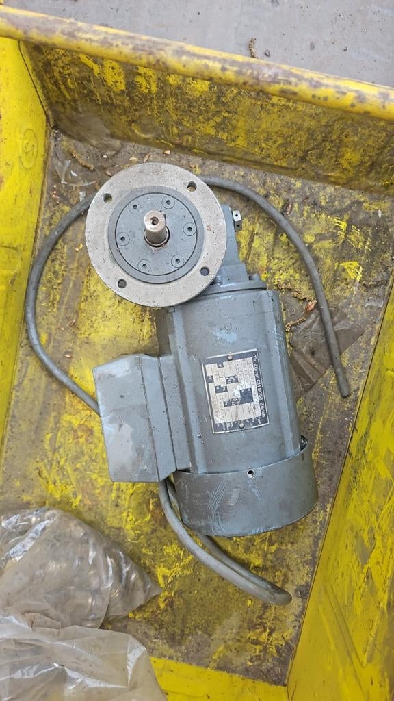 Elektramotor met haakse overbrenging, Ophalen of Verzenden