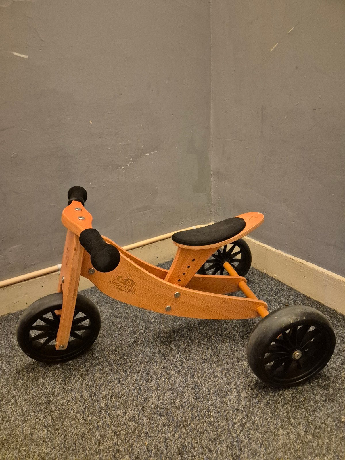 Kinderfeets Houten Loopfiets - 2-in-1 Driewieler/Loopfiets, Ophalen, Zo goed als nieuw, Loopfiets