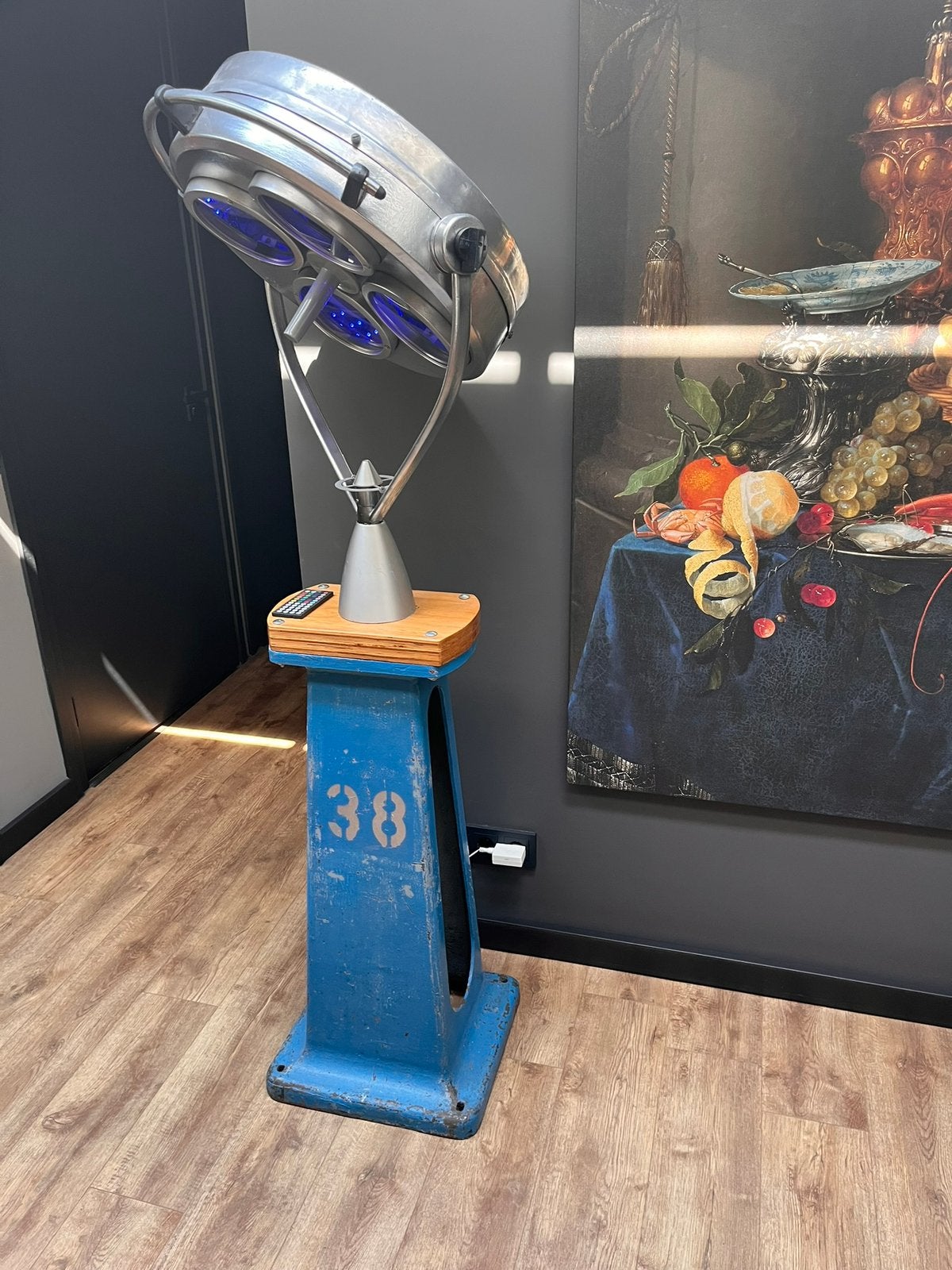 Industriële lamp met led verlichting, Ophalen, Zo goed als nieuw, 150 tot 200 cm