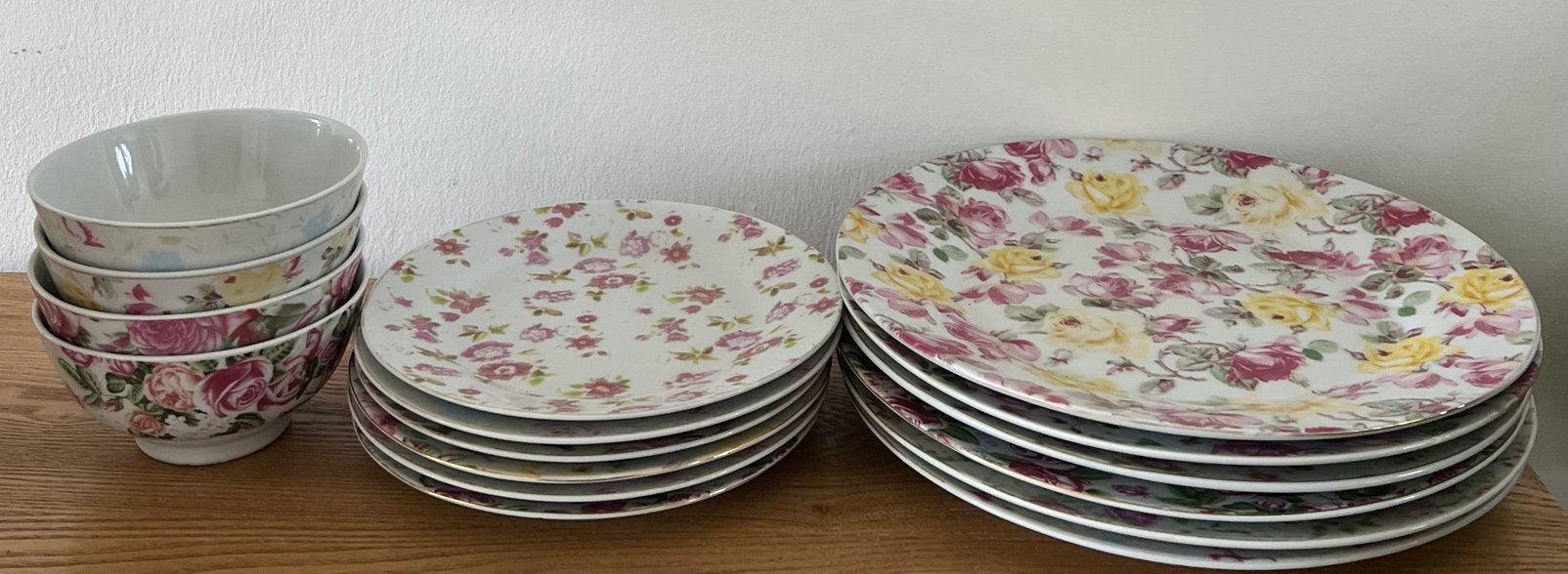 Borden en kommetjes - bloemendesign, Ophalen, Zo goed als nieuw, Bord(en), Overige stijlen