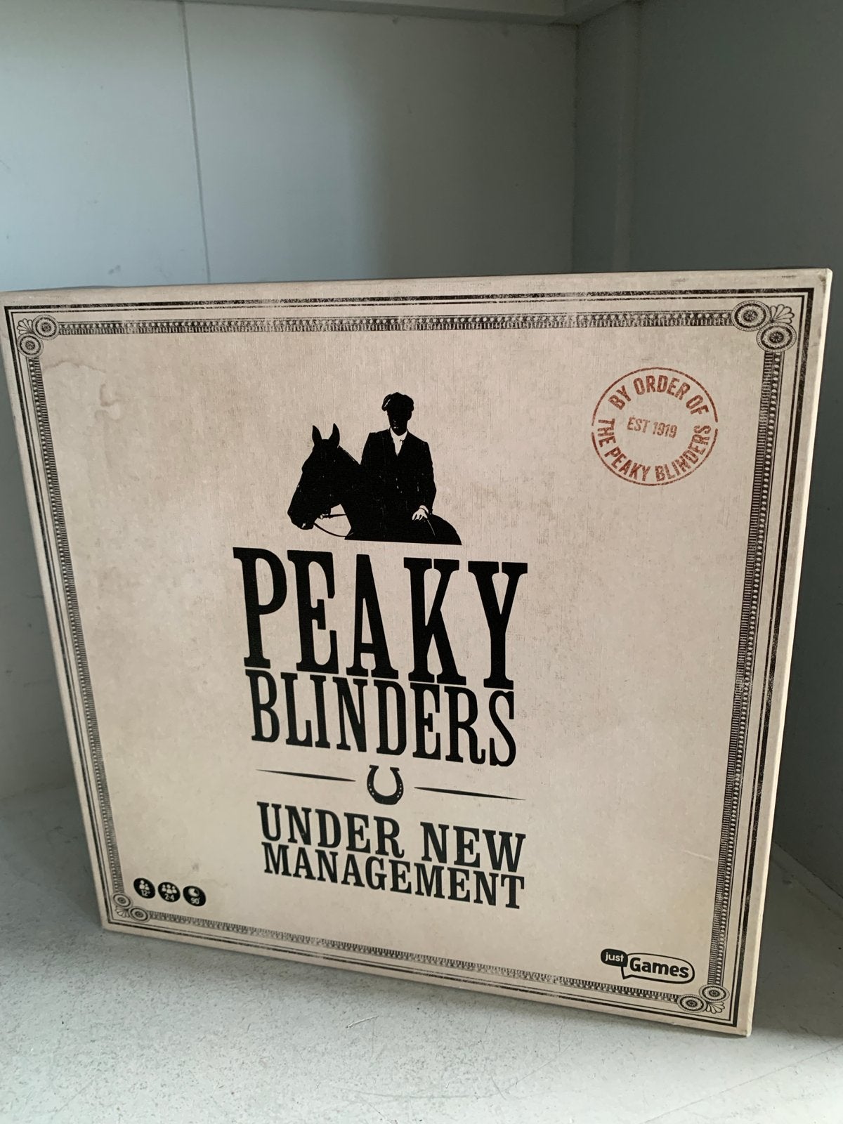 Peaky Blinders: Under New Management Bordspel, Drie of vier spelers, Ophalen of Verzenden, Zo goed als nieuw