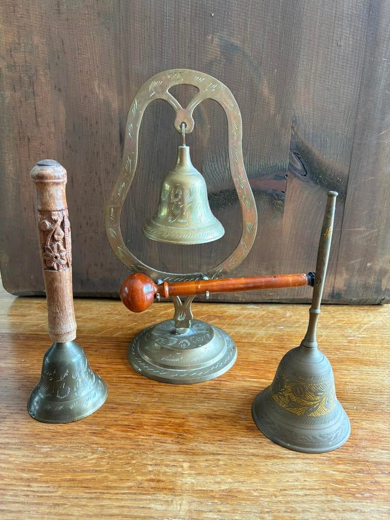 Set van 3 Antieke Messing Bellen & Tafelgong, Ophalen of Verzenden