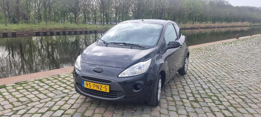 Ford Ka 1.2 69pk 2011 Zwart Handgeschakelt, Auto's, Ford, Particulier, Ka, Airbags, Airconditioning, Elektrische ramen, Sound system