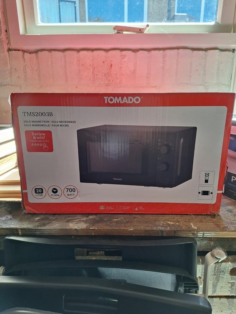 Nieuwe Tomado Magnetron zwart, Ophalen of Verzenden, Nieuw, Vrijstaand, Magnetron