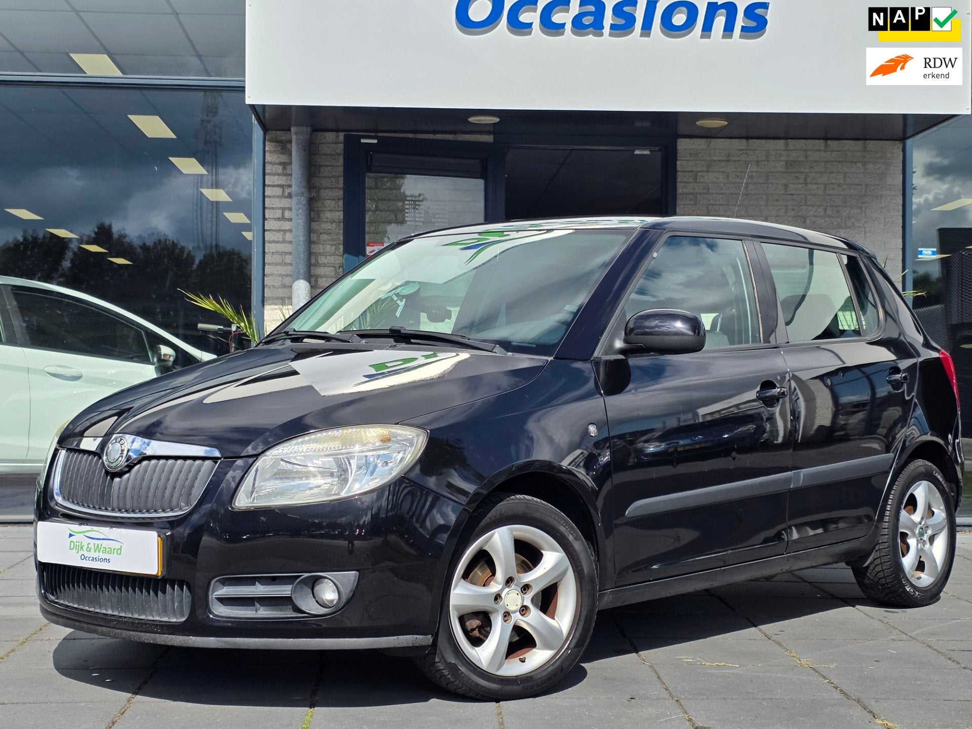Skoda Fabia 1.4-16V Ambiente - NAP - NIEUWE APK - 5-DEURS -, Auto's, Voorwielaandrijving, 4 cilinders, Zwart, Origineel Nederlands