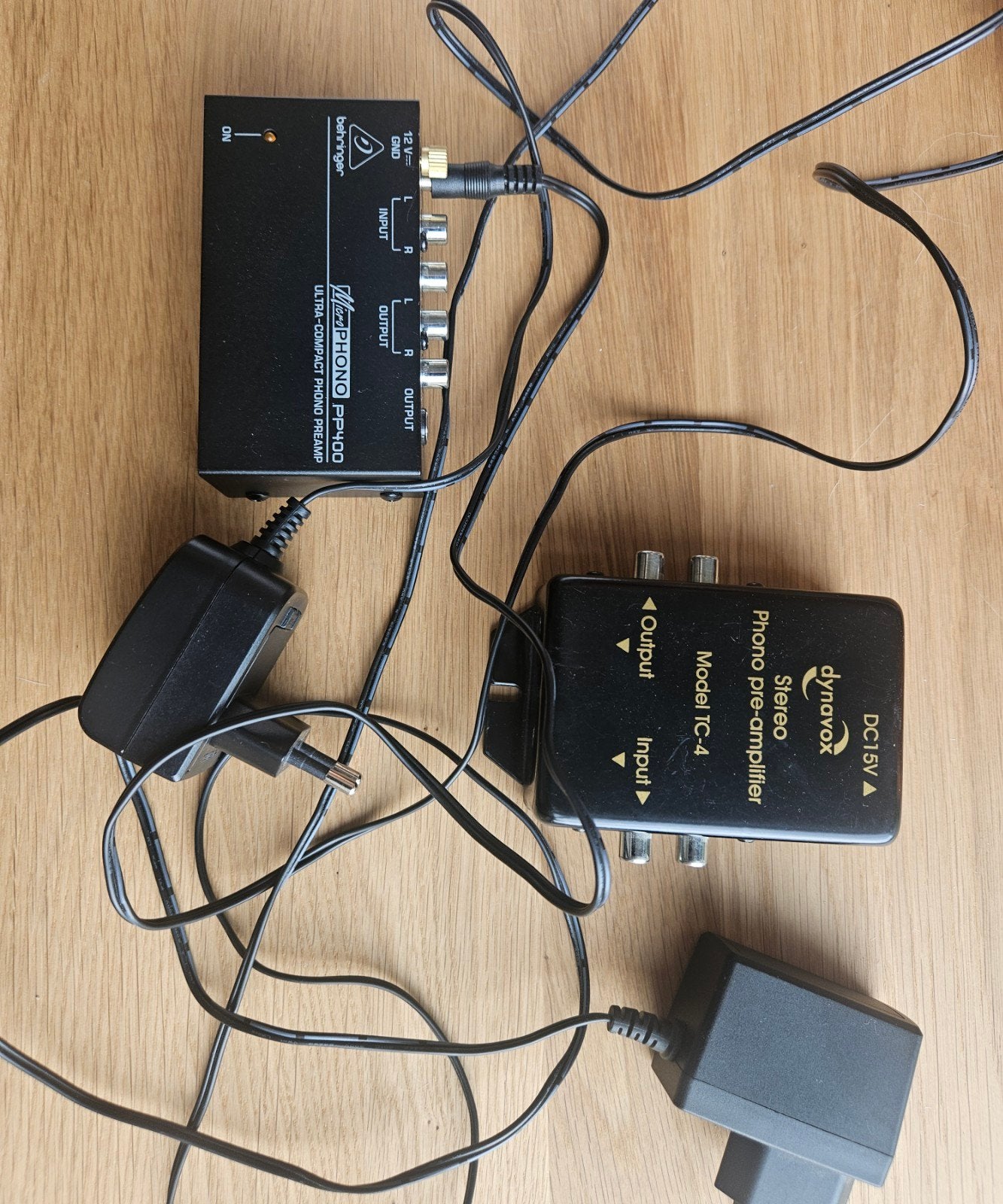 2x Phono voorversterker voor platenspeler: Behringer&Dynavox, Audio, Tv en Foto, Versterkers en Receivers, Ophalen of Verzenden