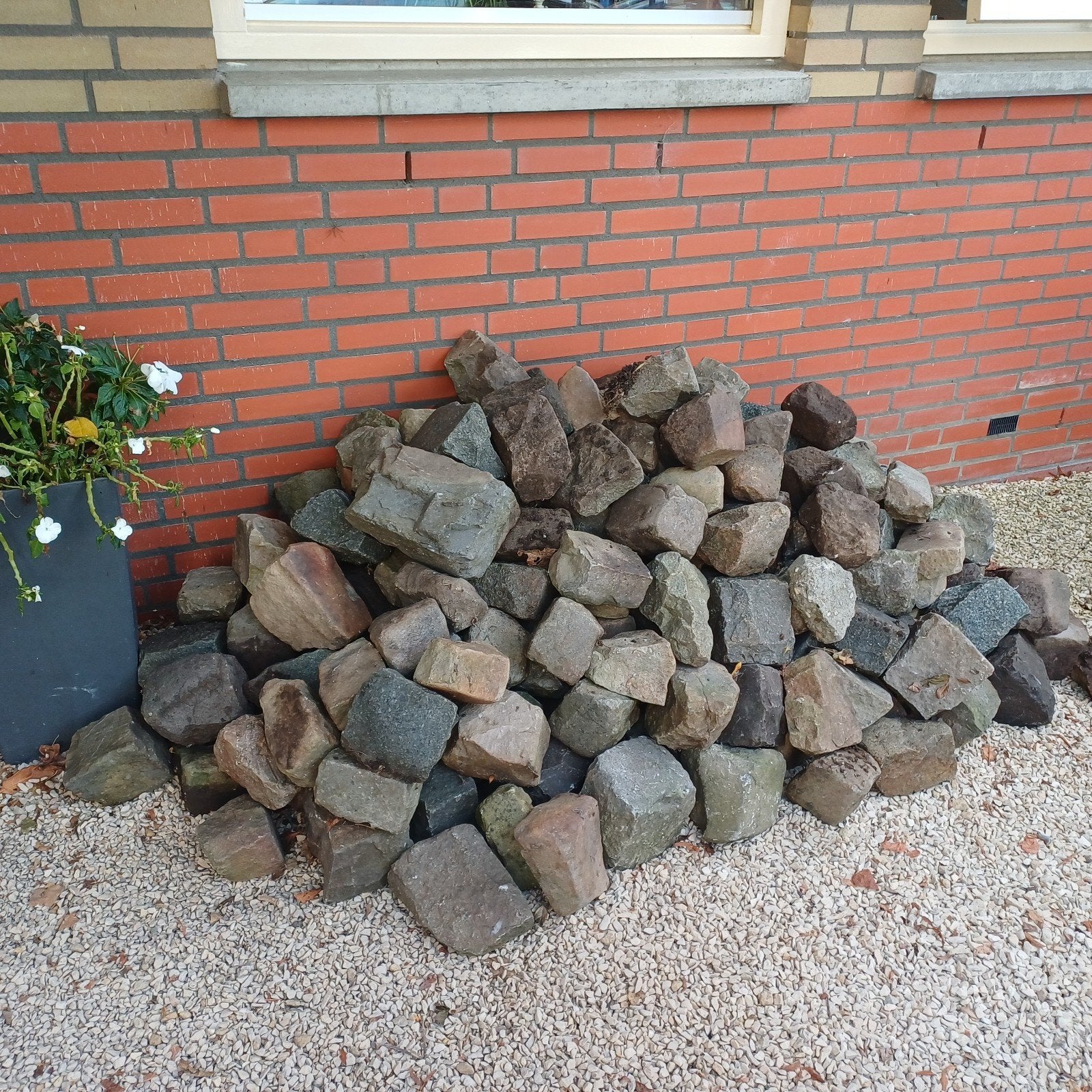 Basalt keien (gratis ophalen), Tuin en Terras, Ophalen, Basalt