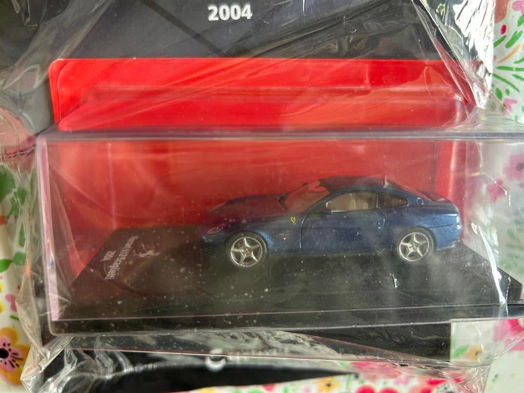 Ferrari 612 Scaglietti (2004) Ferrari GT 1/64 collectie, Ophalen of Verzenden, Nieuw, Auto