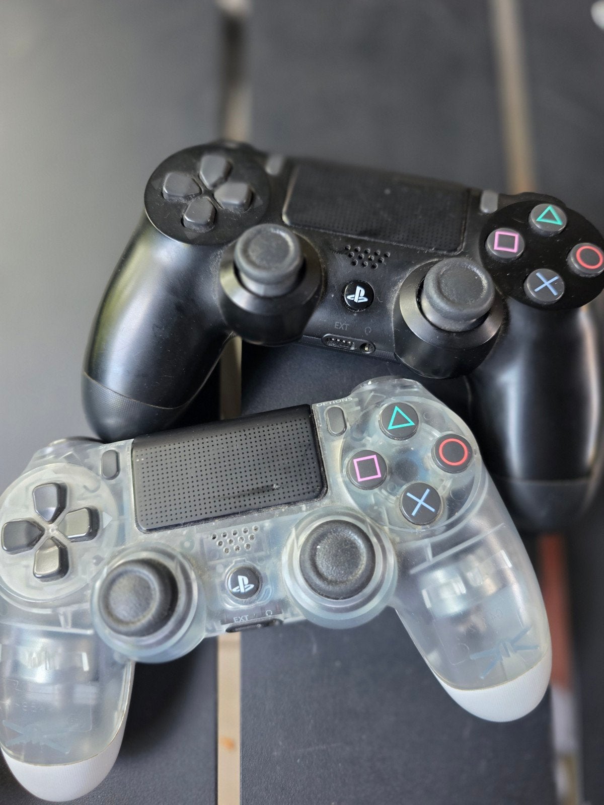 PS4 Slim 500GB + 2 originele controllers + headset + 2 games, Ophalen of Verzenden, Gebruikt, Met 2 controllers, Slim