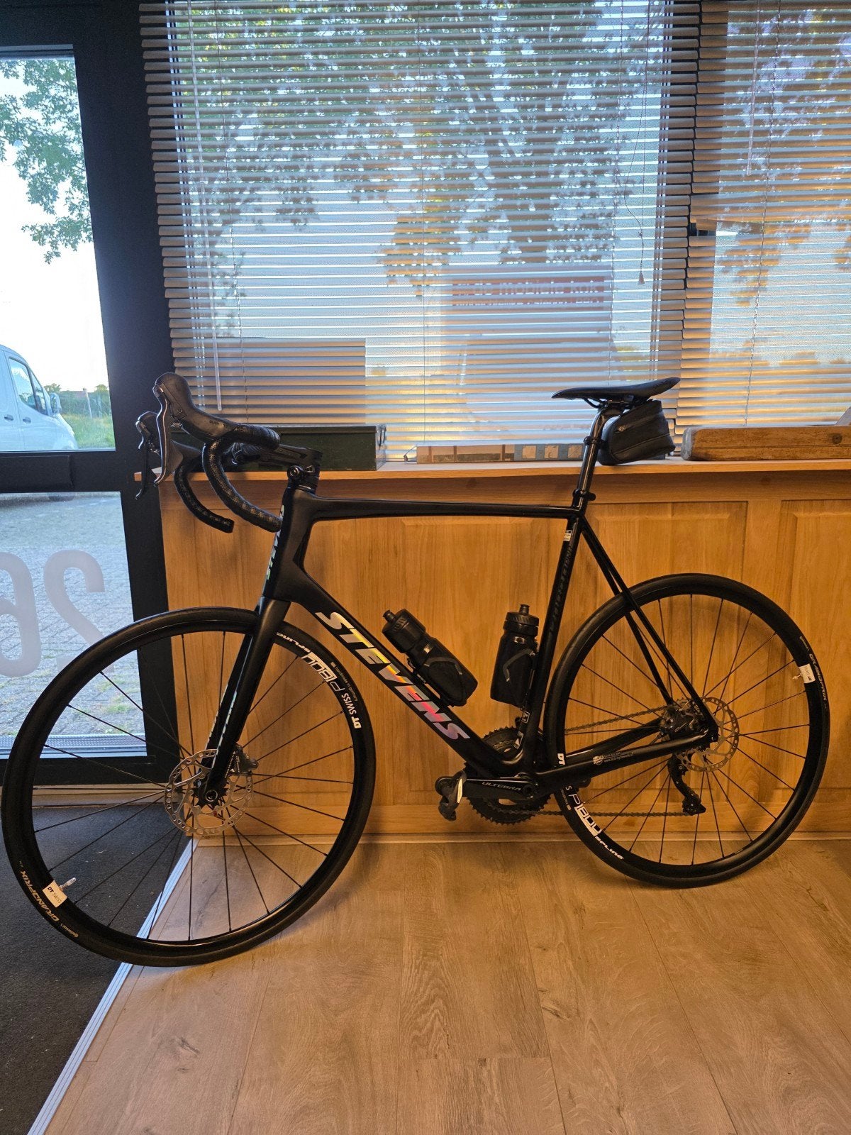 Te koop aangeboden: prachtige STEVENS Izoard Pro racefiets, Carbon, Zo goed als nieuw, Meer dan 20 versnellingen, Ophalen