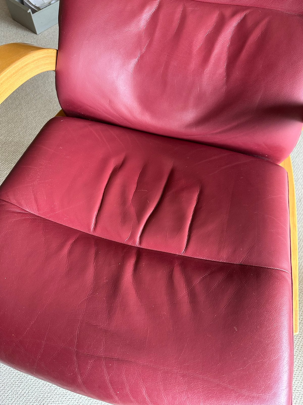 Farstrup relaxfauteuils rood kunstleer en hout, Huis en Inrichting, Fauteuils, Ophalen, Gebruikt, 75 tot 100 cm, 50 tot 75 cm