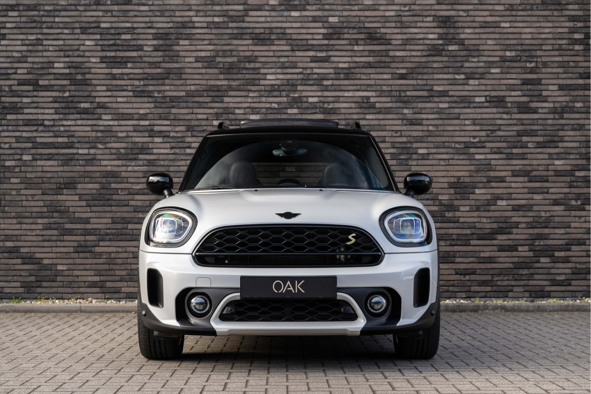 Foto 3 van MINI Countryman 1.5 Cooper SE Hybrid ALL4 Classic | Navi | P