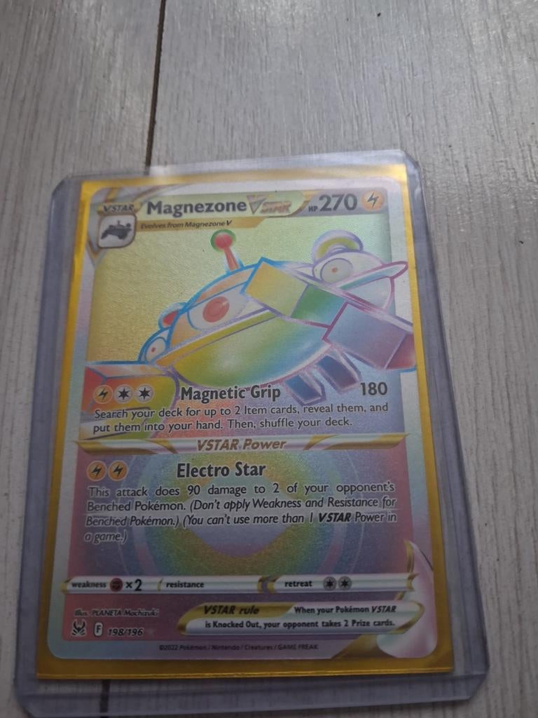 Magnezone VSTAR Rainbow Rare Pokémon Kaart (198/196), Hobby en Vrije tijd, Verzamelkaartspellen | Pokémon, Zo goed als nieuw, Losse kaart
