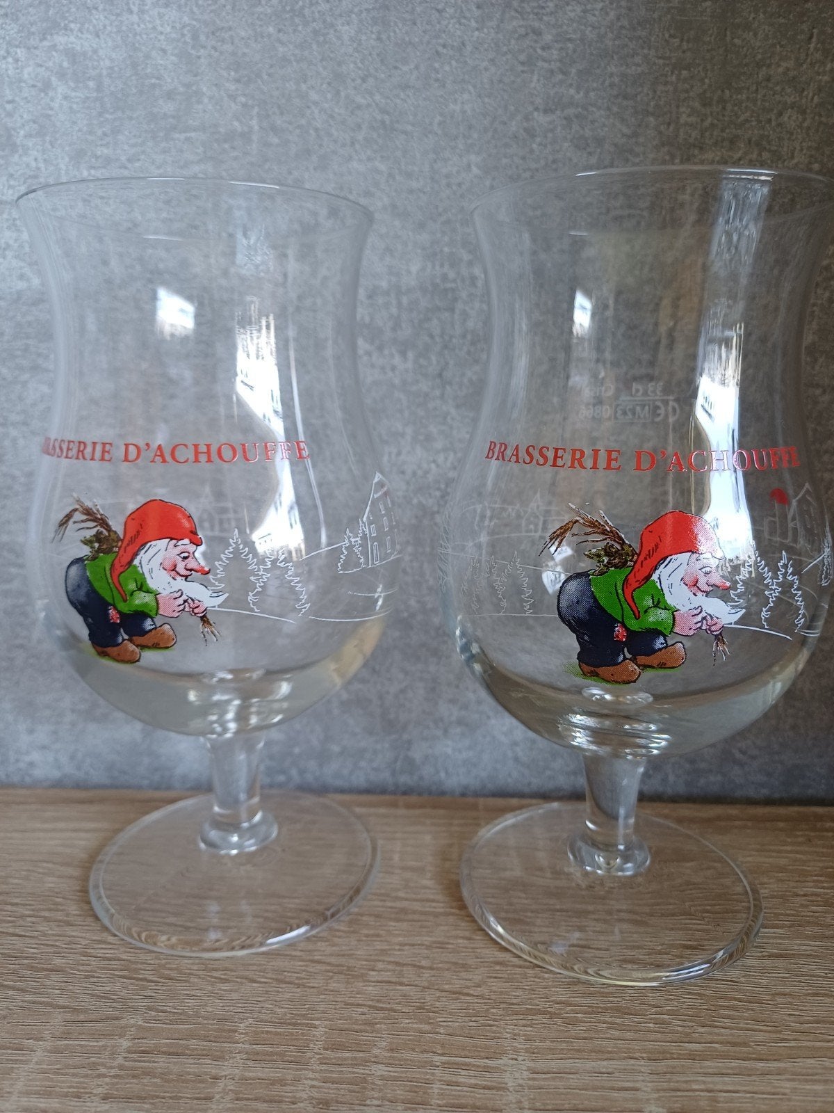 2x La Chouffe Bierglas 33cl - 2 stuks m23, Ophalen of Verzenden, Zo goed als nieuw, Glas of Glazen, Overige merken