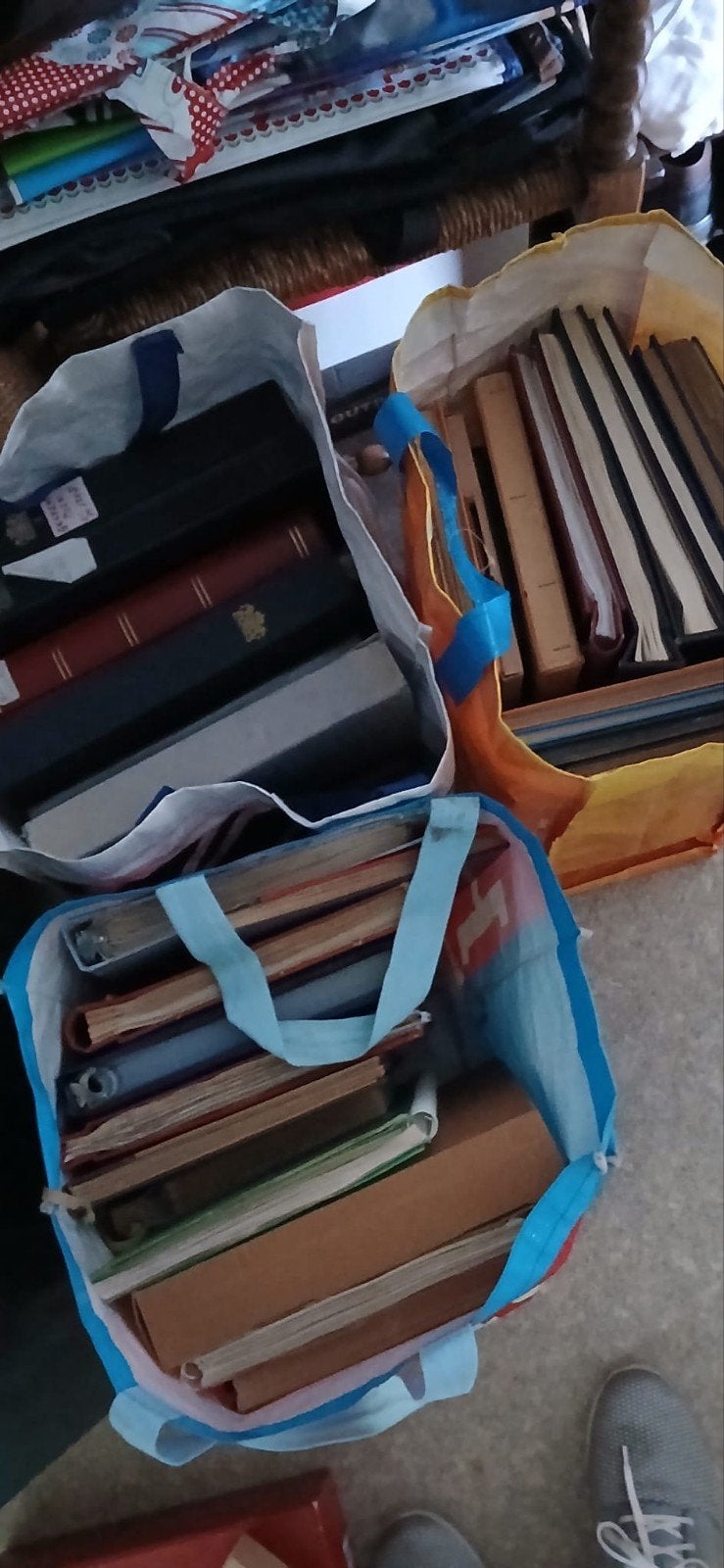 tas vol postzegels, Ophalen, Gebruikt