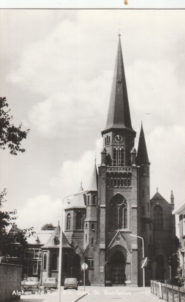alphen a/d rijn- r.k. kerk, Verzamelen, Ansichtkaarten | Nederland, Ophalen of Verzenden, Zuid-Holland