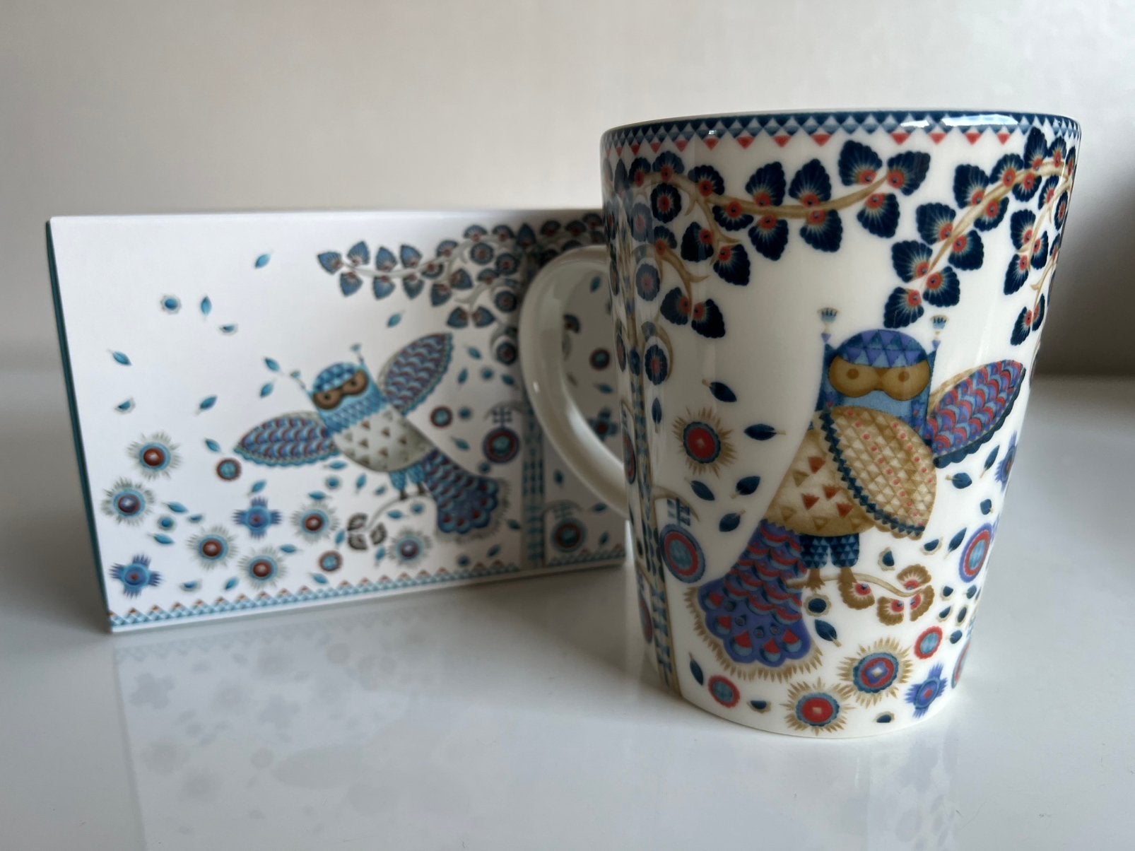 Nieuw in doos Iittala Taika 10- jarig jubileum beker 0,4 L, Huis en Inrichting, Ophalen of Verzenden, Nieuw, Porselein, Kop(pen) en/of Schotel(s)