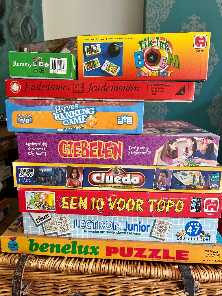 Spelletjes diversen, Hobby en Vrije tijd, Gezelschapsspellen | Bordspellen, Ophalen of Verzenden, Zo goed als nieuw
