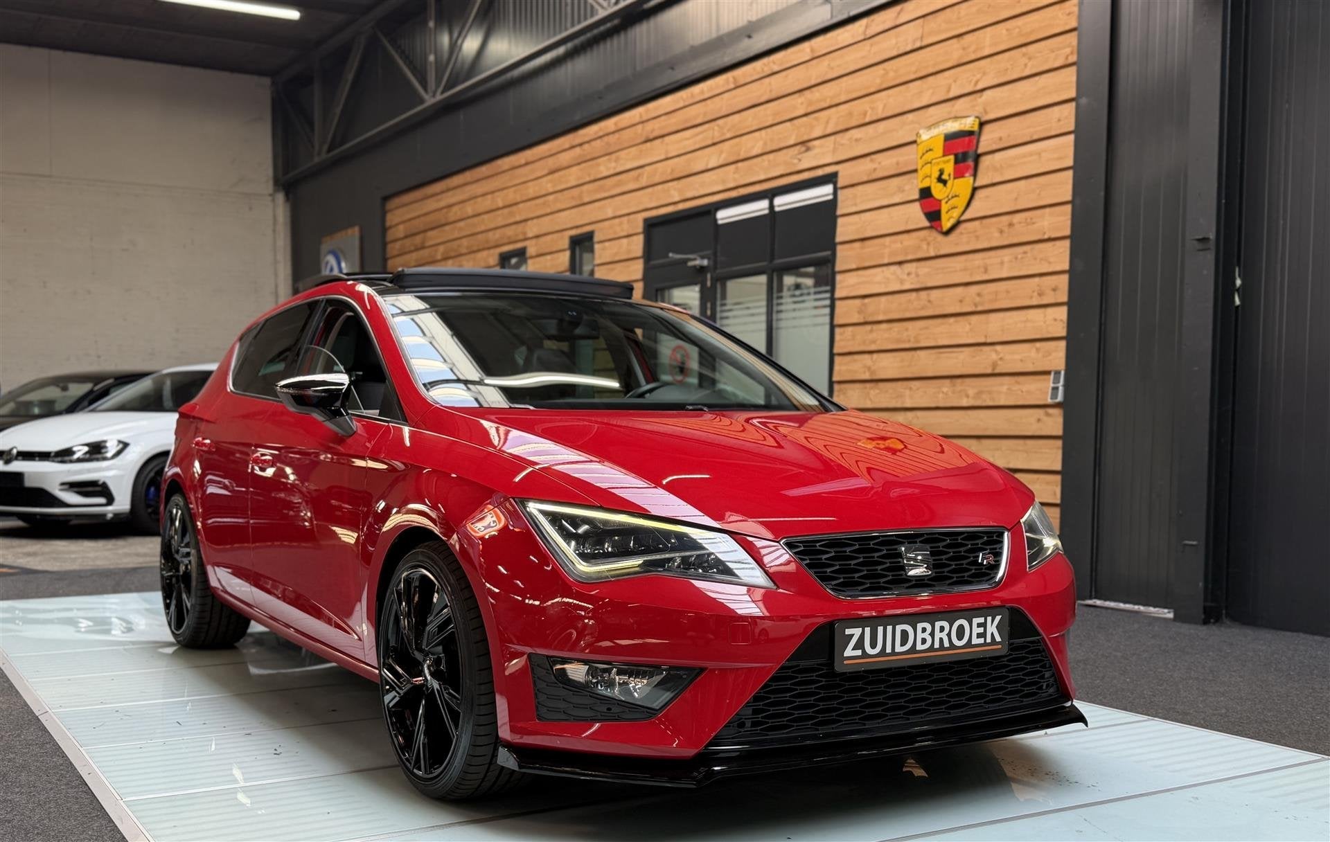 Foto 5 van SEAT Leon 1.4 TSI FR Pano | Led | Maxton | Navi | Clima
