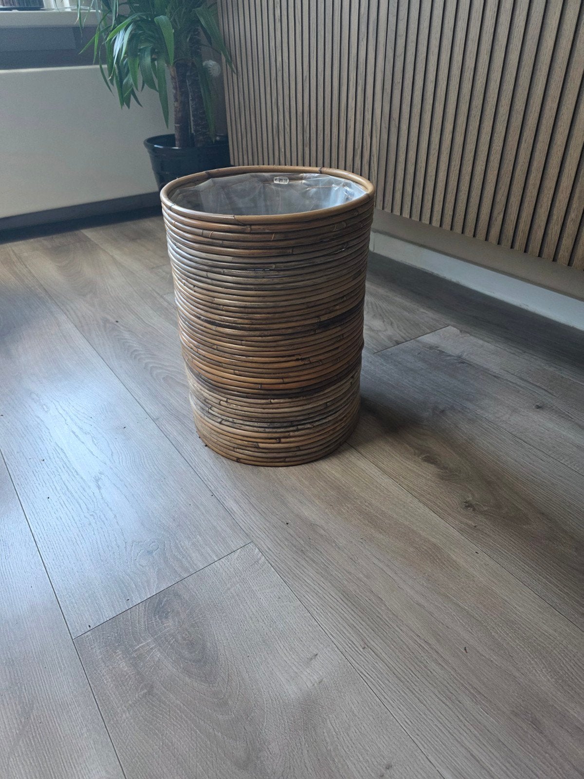 Rotan bloempot, Ophalen of Verzenden, Zo goed als nieuw, Rond, Overige materialen